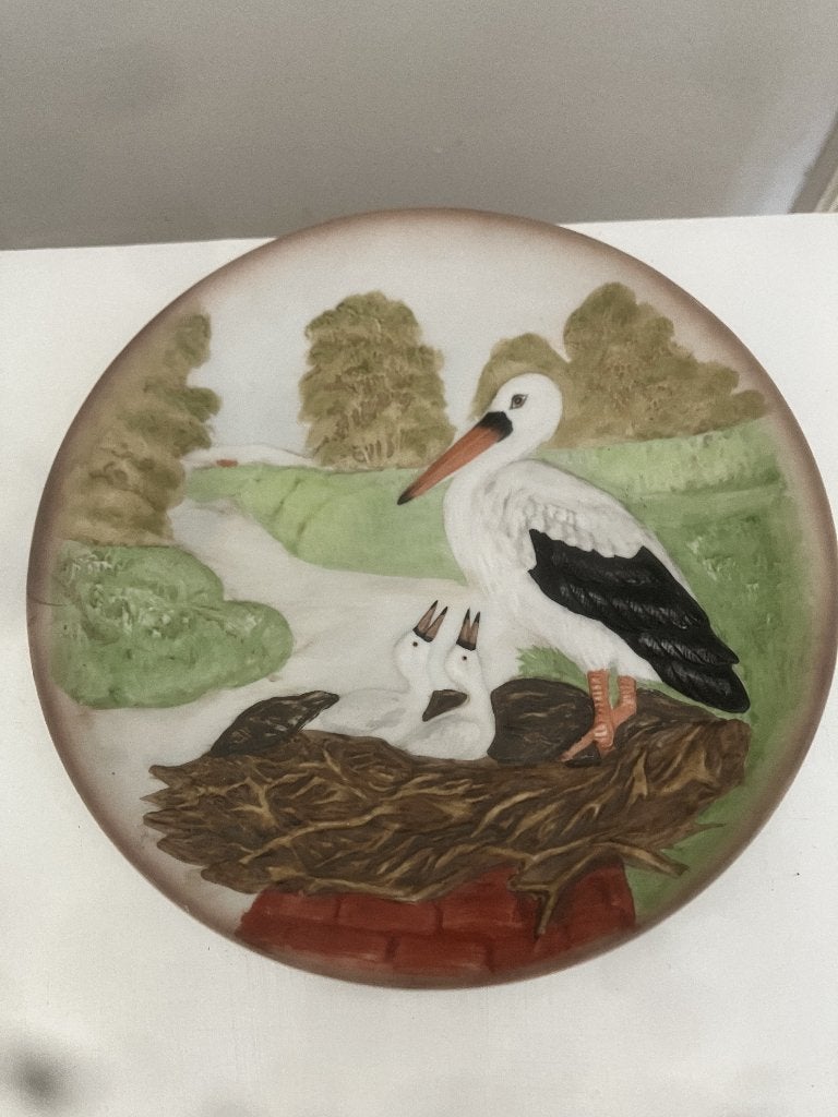 Handbeschilderd keramisch reliëf-wandbord - ooievaarsnest, Groen, 18 cm, Ophalen of Verzenden, Zo goed als nieuw
