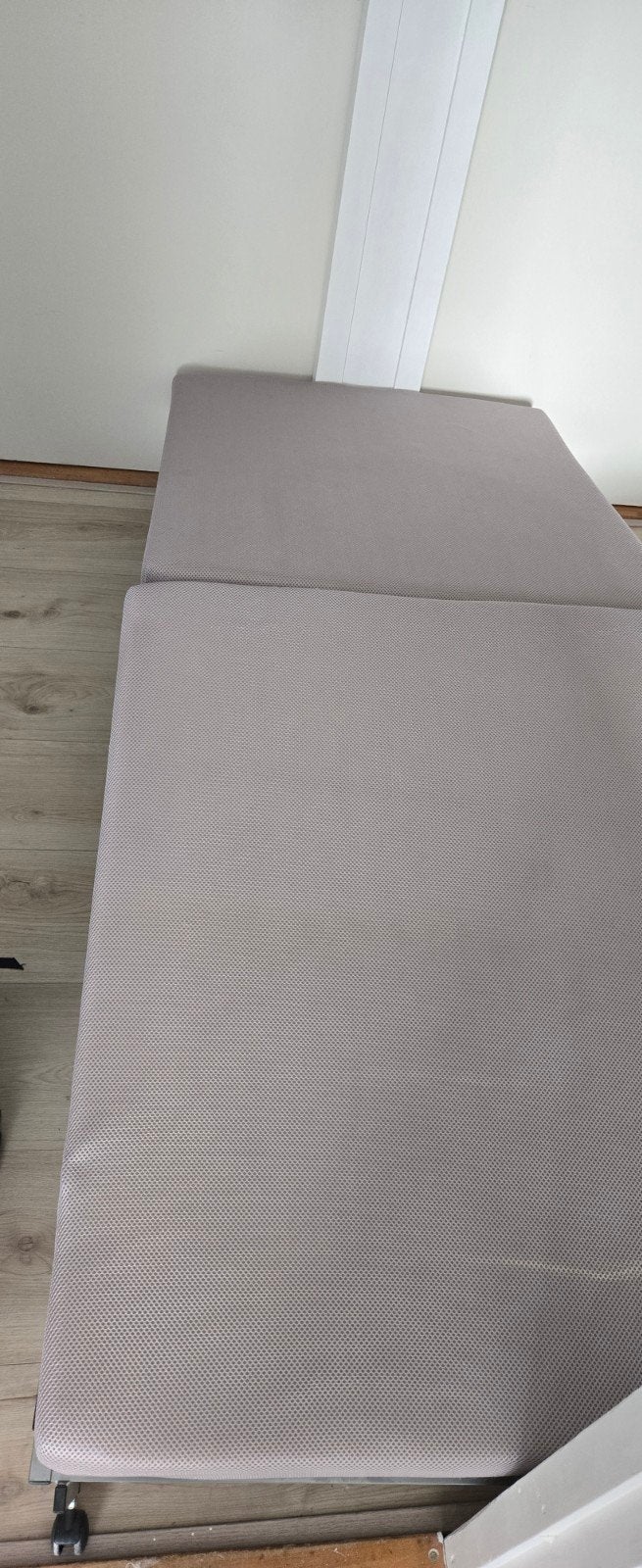 logeerbed gratis, Huis en Inrichting, Slaapkamer | Matrassen en Bedbodems, Ophalen of Verzenden, Gebruikt, Eenpersoons, 90 cm