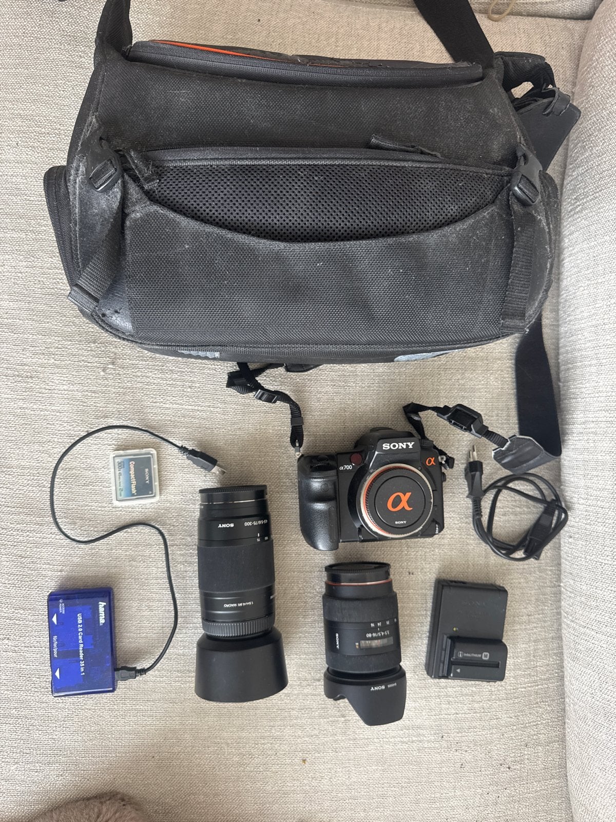 Sony Alpha a700 Spiegelreflexcamera met 2 lenzen en accessoi, Audio, Tv en Foto, Fotocamera's Digitaal, Gebruikt, Spiegelreflex