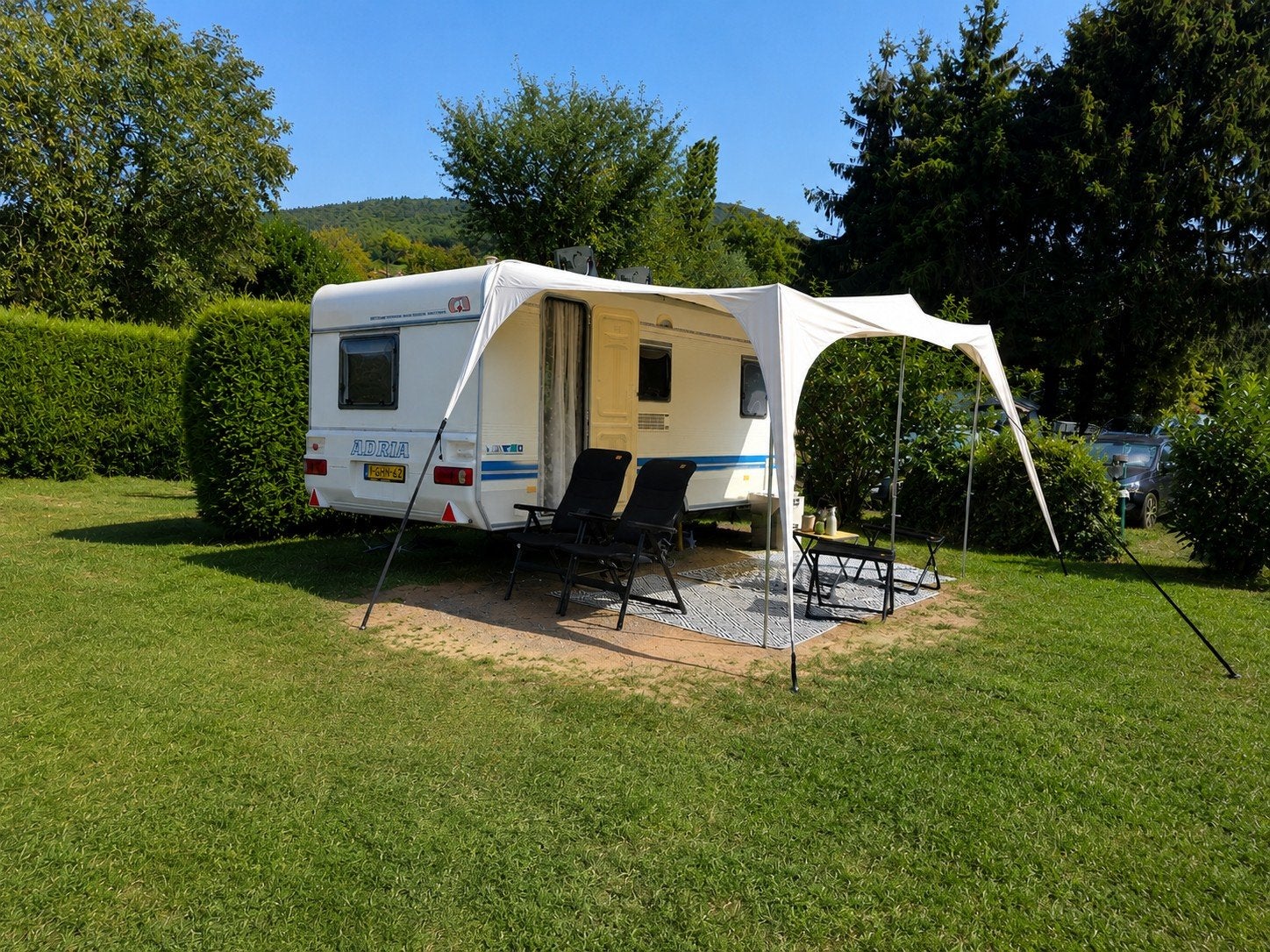 Caravan Adria Unica A 432PX 2003 met NIEUWE Bovag!, Frans bed, Treinzit, 750 - 1000 kg, Particulier