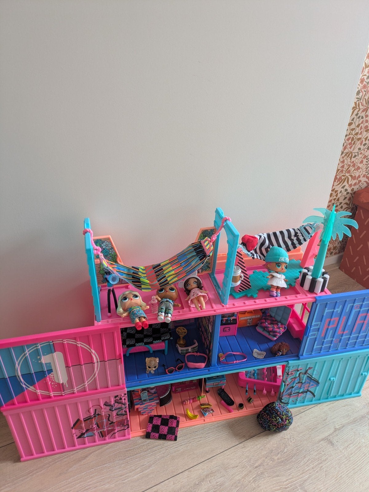 LOL Surprise Speelhuis met poppen en accessoires, Ophalen, Zo goed als nieuw, Overige typen
