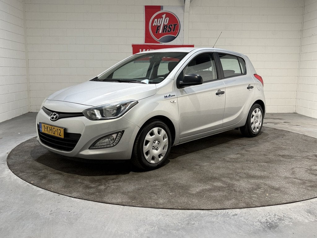 Hyundai i20 1.2i Business Edition, Airco, Achteruitrijcamera, Auto's, Hyundai, Euro 5, Gebruikt, 4 cilinders, Origineel Nederlands