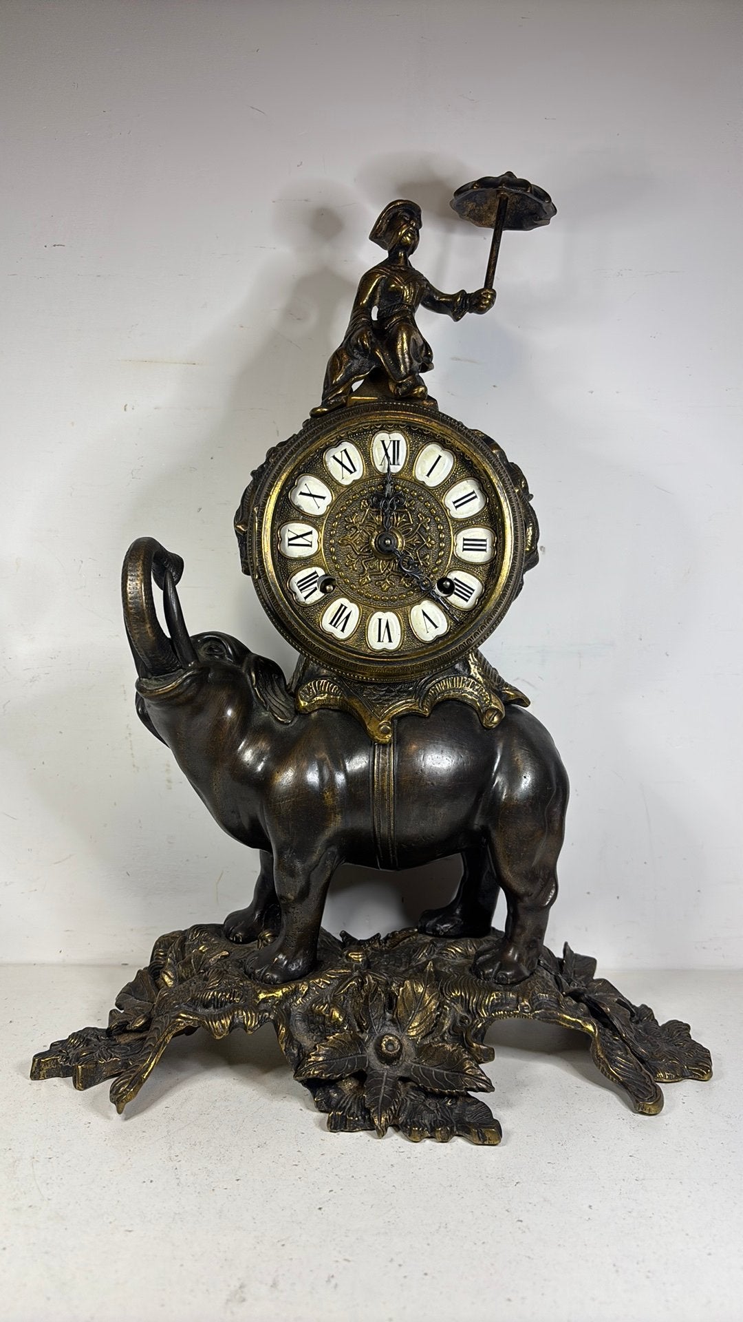 Tafel klok met olifant, Verzenden
