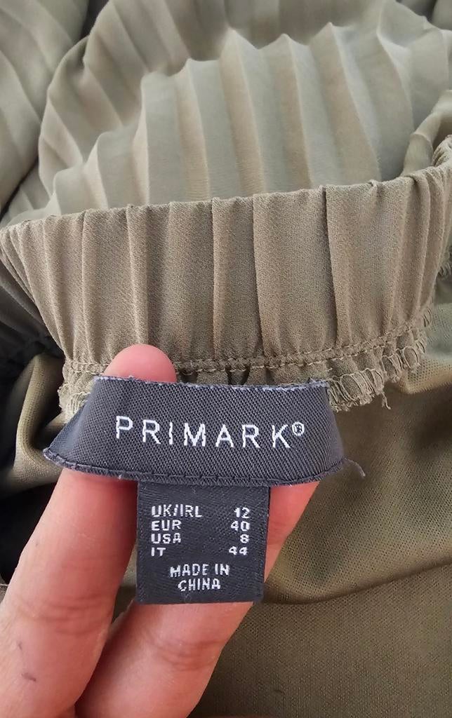 Primark khaki gekleurde geplooide midi rok maat 40, Kleding | Dames, Rokken, Maat 38/40 (M), Zo goed als nieuw, Verzenden, Primark