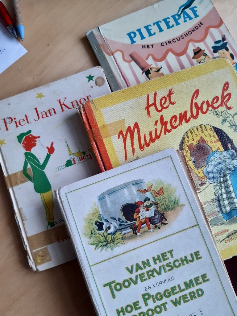 Kinderboeken uit de oude doos, 4 ex, uniek, samen € 15,=, Gelezen, Voorleesboek, Jongen of Meisje, Diverse auteurs
