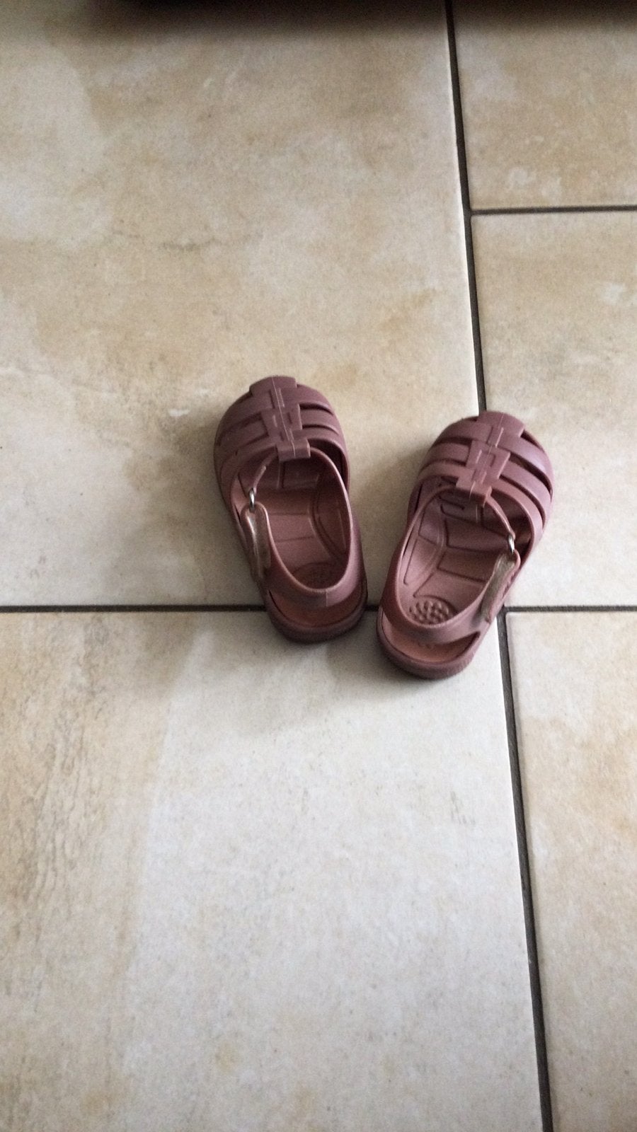Water of zomerschoentjes maat 20 hier alweer te klein, Kinderen en Baby's, Babykleding | Schoentjes en Sokjes, Schoentjes, Jongetje of Meisje