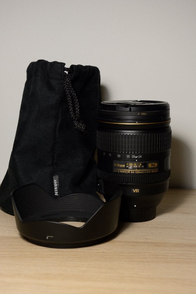 Nikon AF-S NIKKOR 24-120mm f/4G ED VR -- Uitstekende staat, Audio, Tv en Foto, Zonnekap, Nikon, Ophalen of Verzenden, Zo goed als nieuw