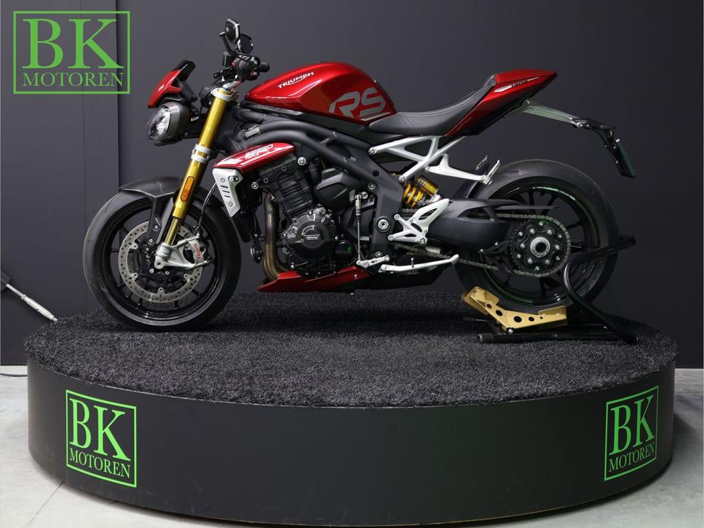 TRIUMPH SPEED TRIPLE 1200 RS | Carnival Red | Leovince, 1160 cc, Motorrijbewijs A, Bedrijf, Meer dan 35 kW