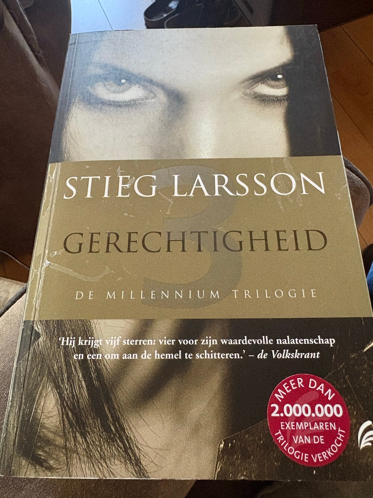 Stieg Larsson - Gerechtigheid (Millennium Trilogie), Boeken, Ophalen of Verzenden, Gelezen