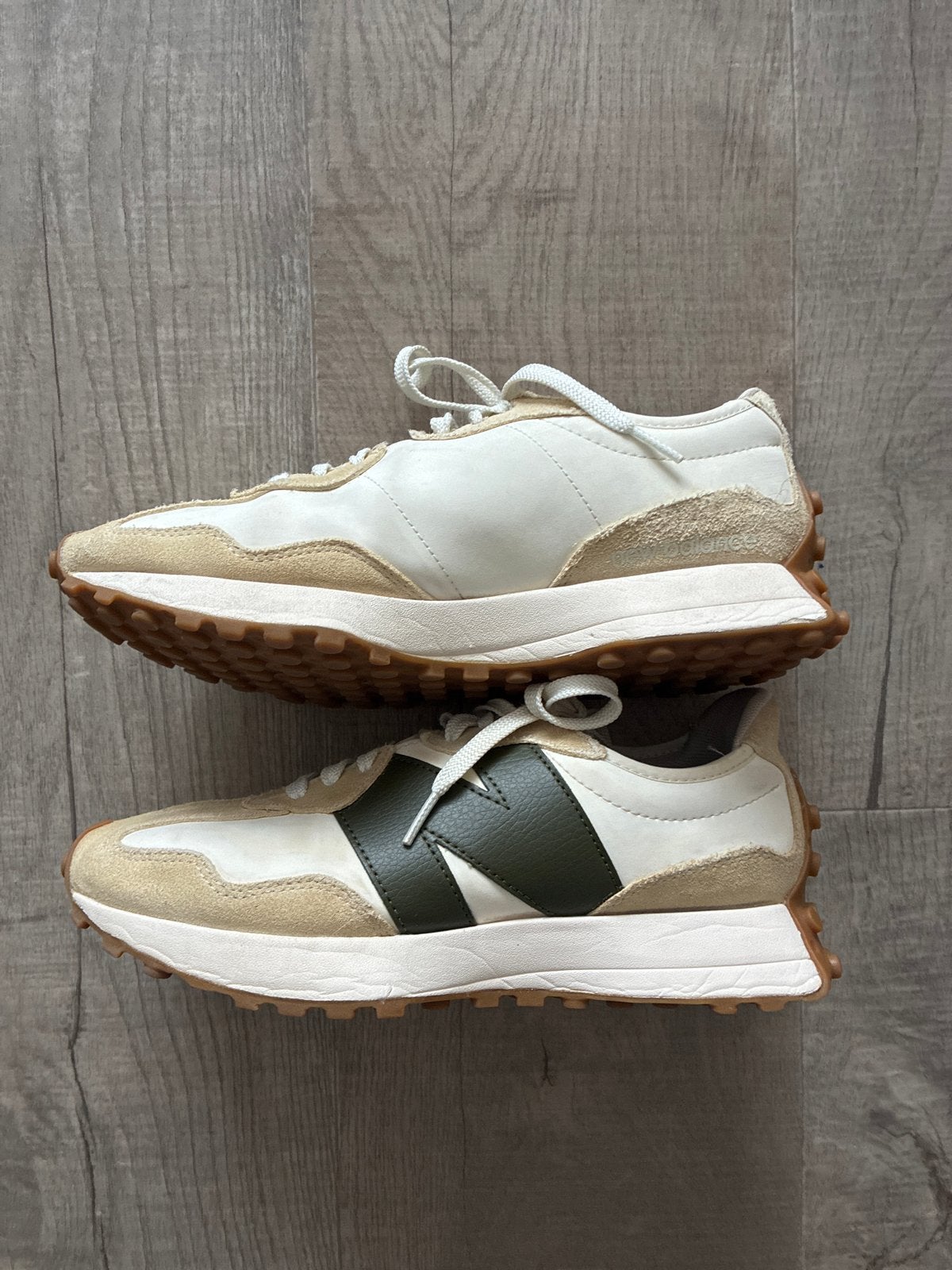 New Balance 327 sneakers maat 41.5, Kleding | Dames, Schoenen, Beige, Ophalen of Verzenden, Sneakers of Gympen, Zo goed als nieuw