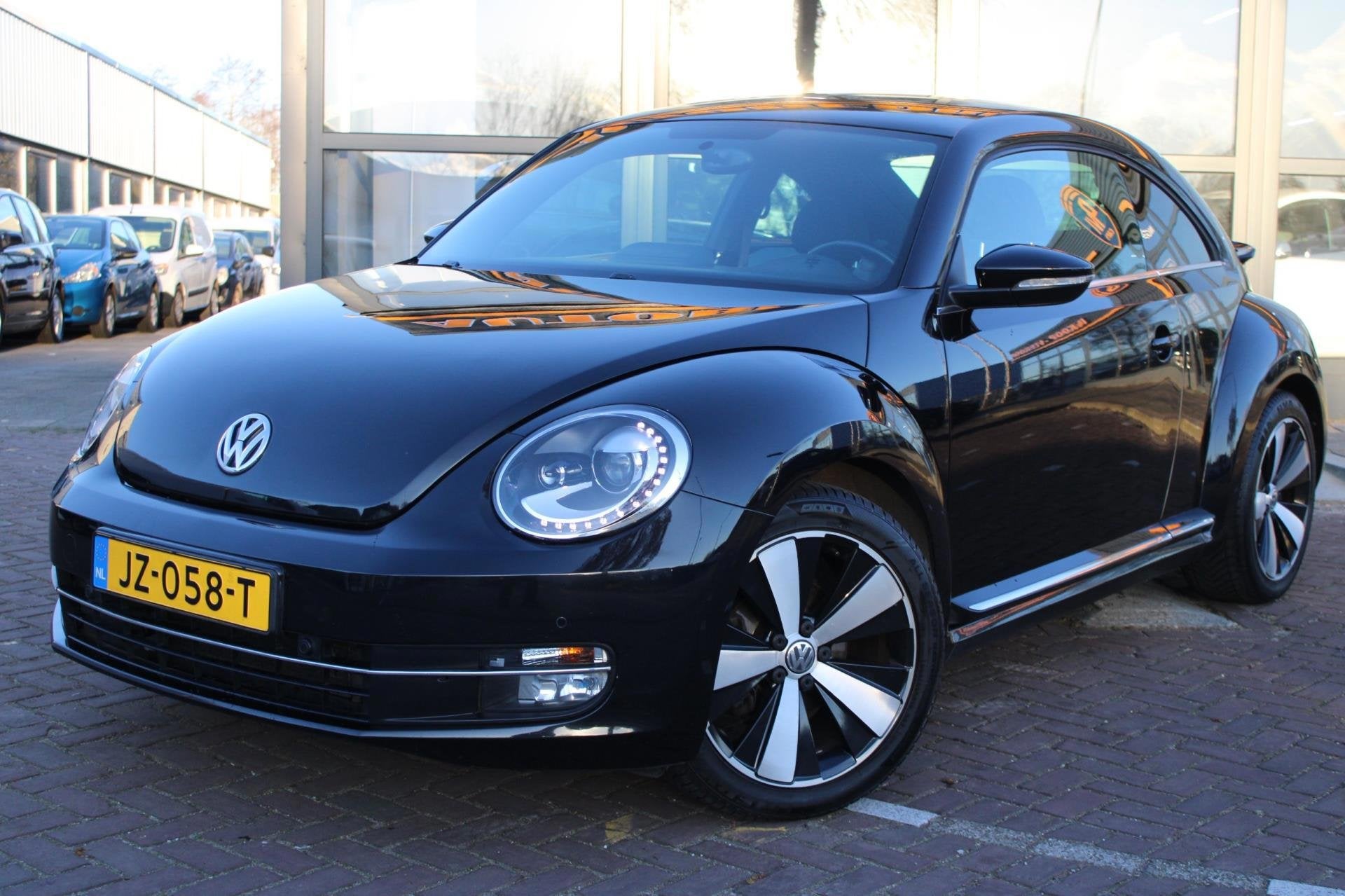 Volkswagen Beetle 1.2 TSI Exclusive Series | Stoelverwrmng., Voorwielaandrijving, Gebruikt, 4 cilinders, 4 stoelen