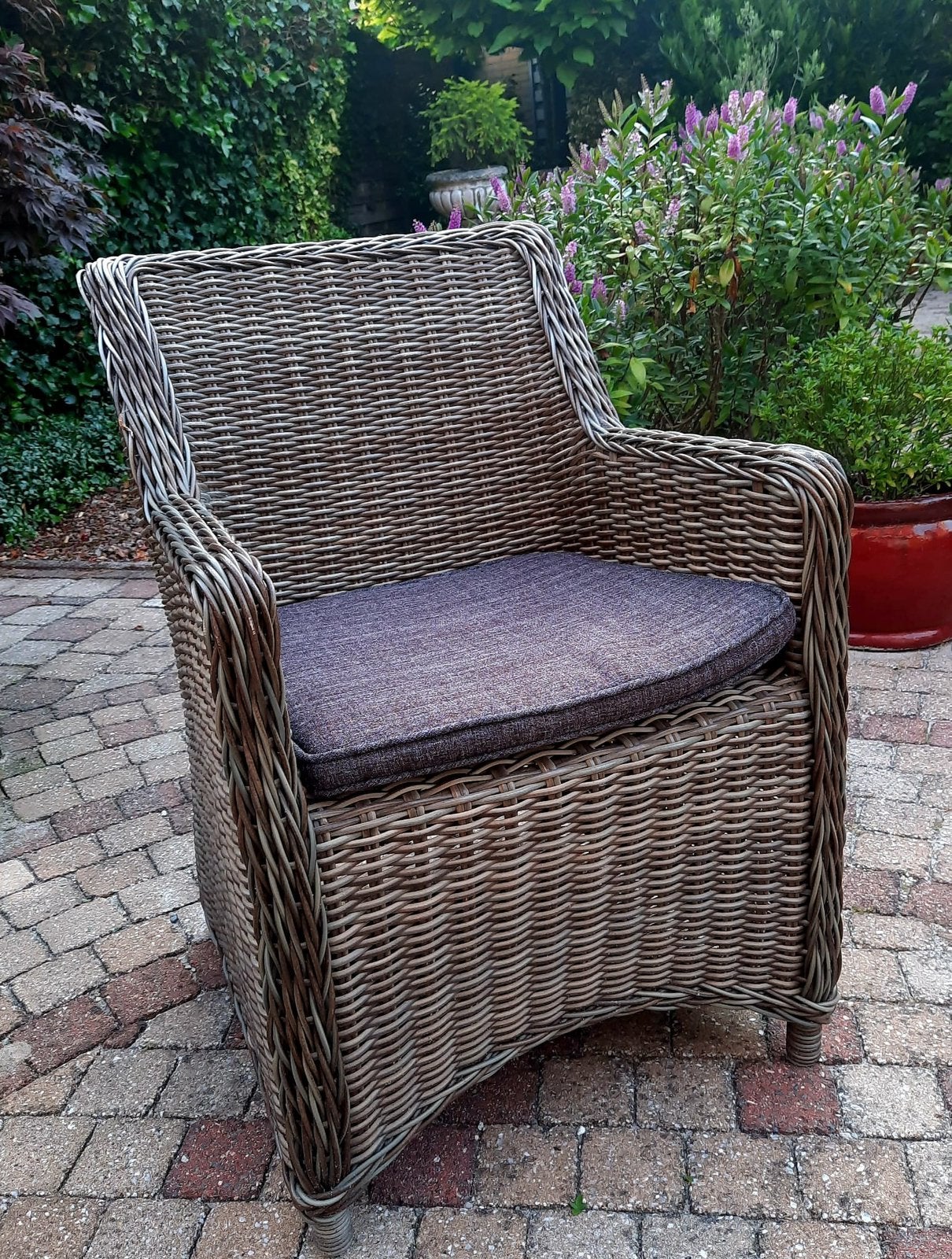 Zeer mooie tuintafel stoelen (6) inclusief tafel., Ophalen, Zo goed als nieuw, Wicker