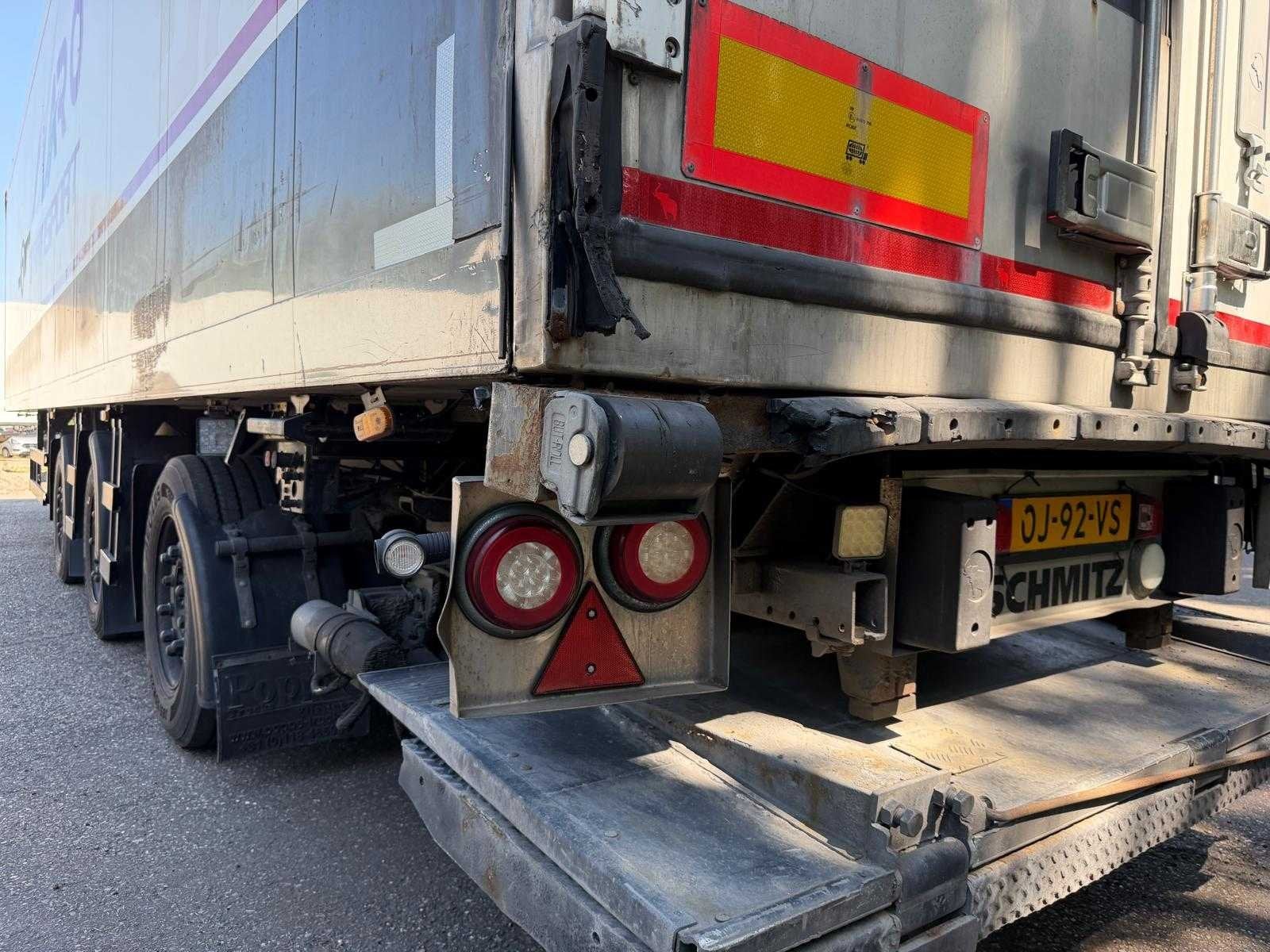 schmitz - 2007 - - koeloplegger - Carrier, laadklep en stuur, Auto's, Vrachtwagens, Overige brandstoffen, Bedrijf, Geïmporteerd