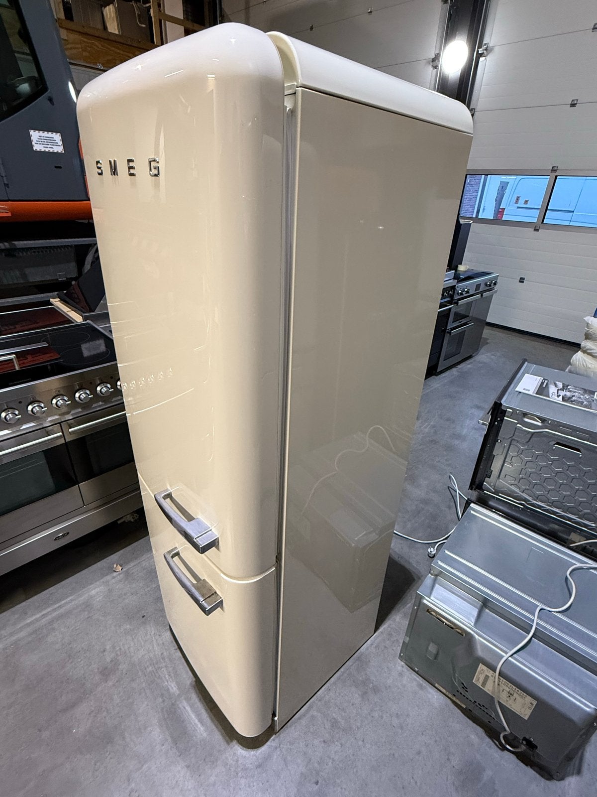 Smeg Koelkast met Aparte Vriezer - Crème, Witgoed en Apparatuur, Koelkasten en IJskasten, Gebruikt, 200 liter of meer, 60 cm of meer