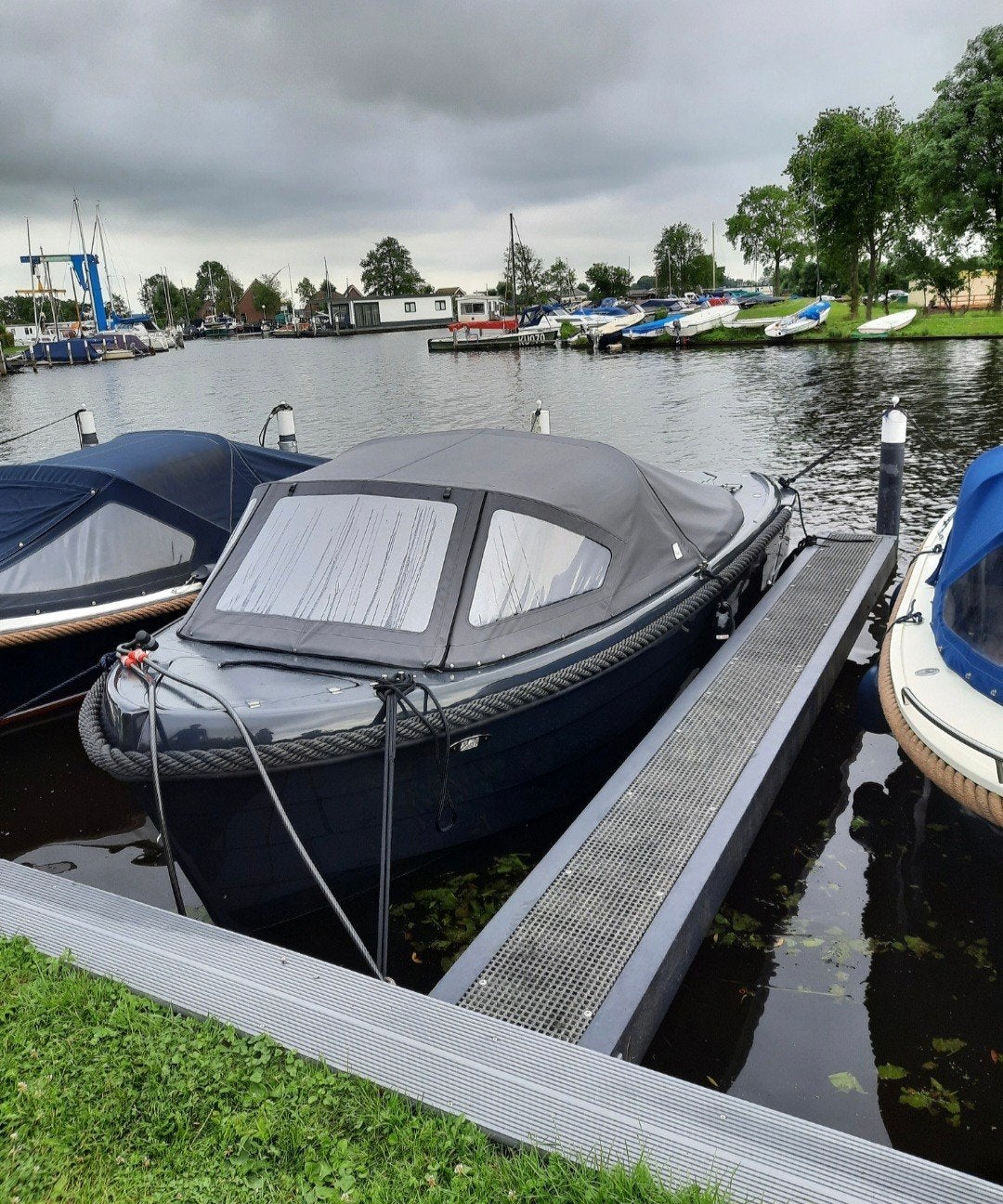 TOPCRAFT 605 (juni 2021) met Tohatsu 30PK en ventilator, Buitenboordmotor, Kussenset, Zo goed als nieuw, Topcraft