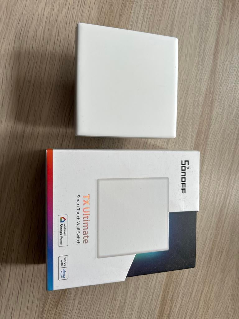 2x Sonoff TX Ultimate Smart Touch Lichtschakelaar met LED, Ophalen of Verzenden, Zo goed als nieuw, Schakelaar