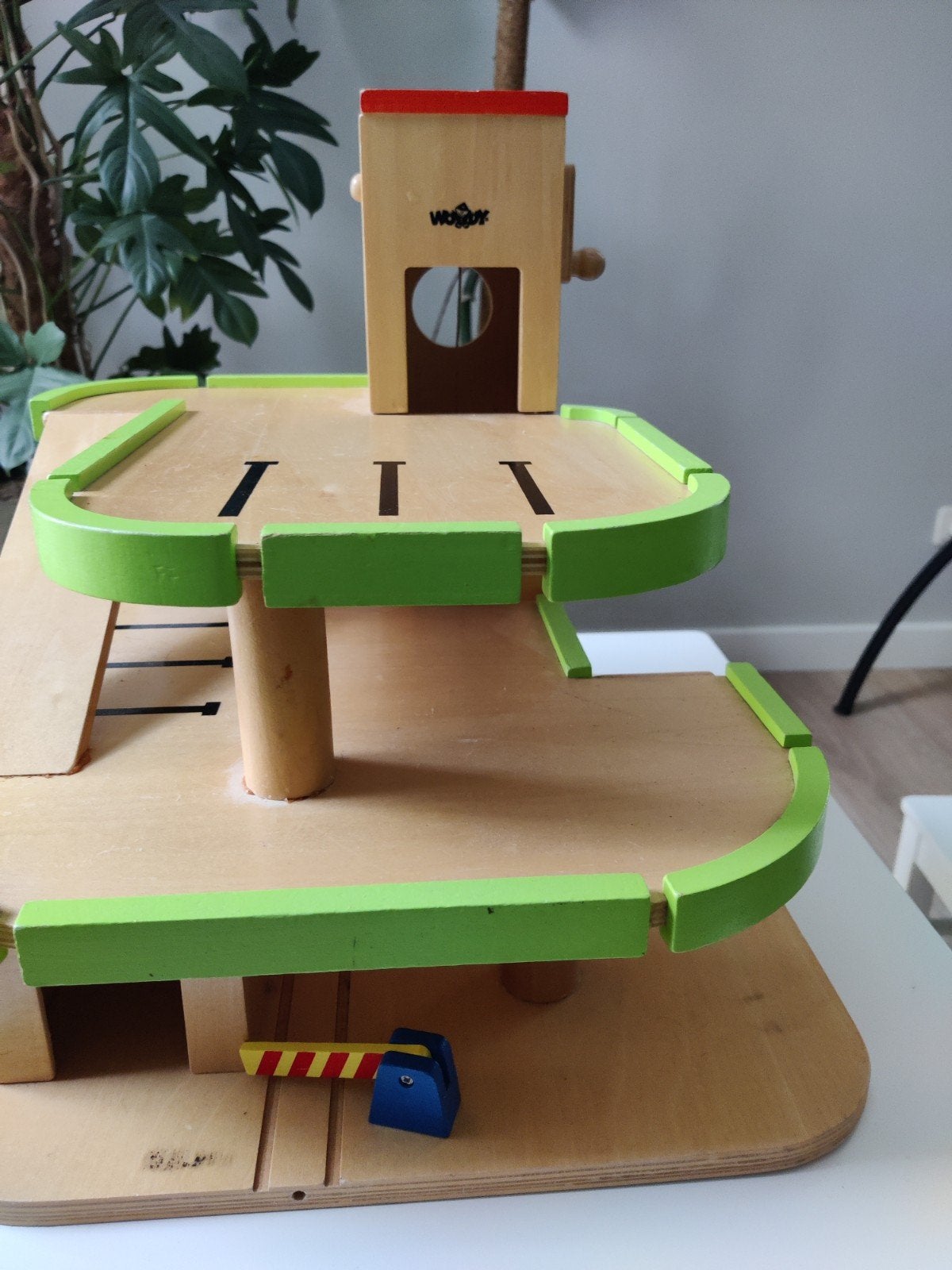 Houten garage met lift (zonder autootje), Ophalen of Verzenden, Gebruikt