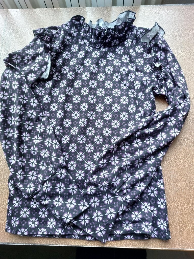 shirtje maat 146, Kinderen en Baby's, Kinderkleding | Maat 146, Europe Kids, Meisje, Ophalen of Verzenden, Zo goed als nieuw