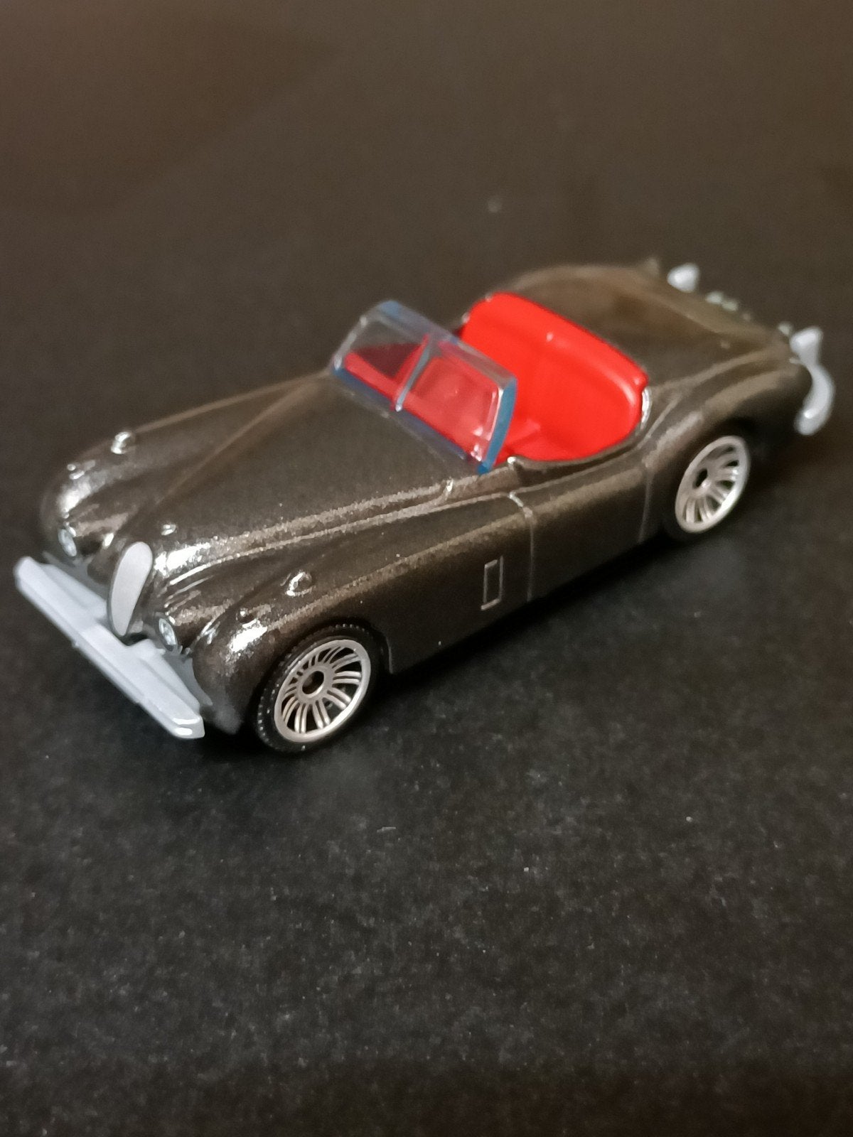 matchbox Jaguar XK120 Roadster - Grijs/Rood, Ophalen of Verzenden, Zo goed als nieuw
