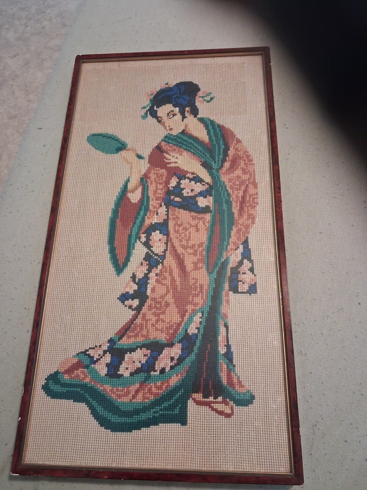 Antiek Geborduurd schilderij Japanse vrouw in Kimono, Ophalen of Verzenden