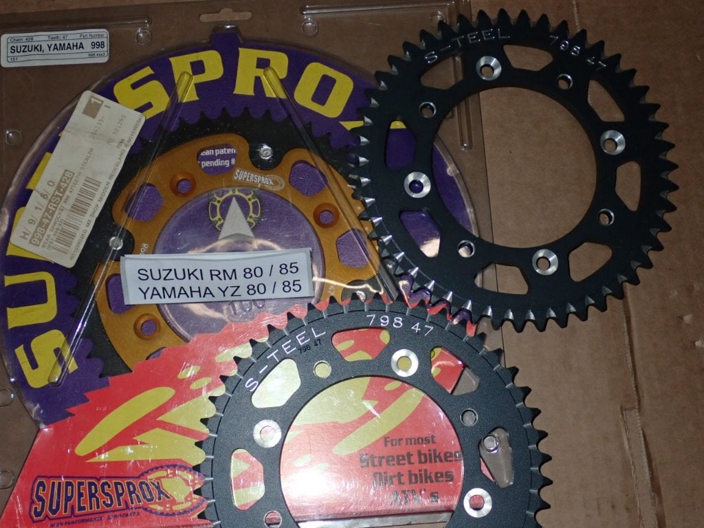 Suzuki RM Yamaha YZ 80 85 Achter Tandwiel 47T - 3 Stuks, Motoren, Verzenden