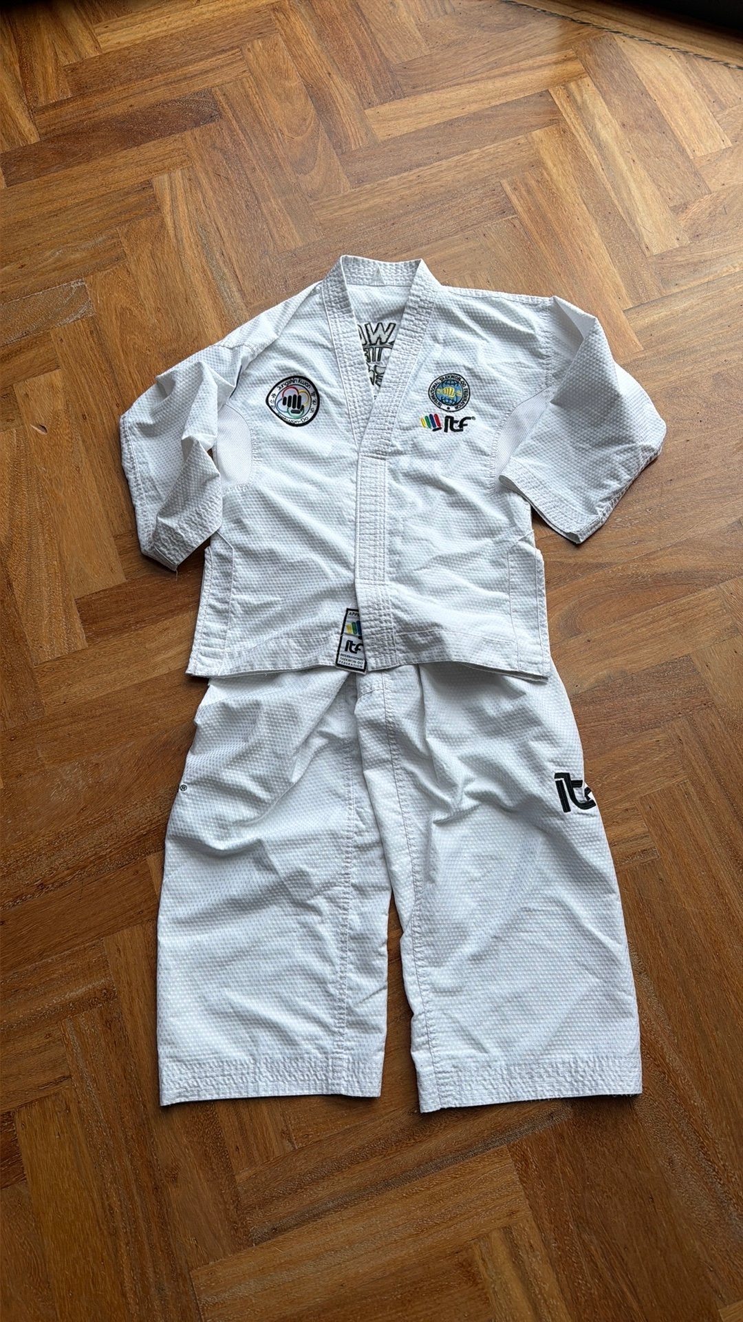 Taekwondo pak maar 140, Maat XS of kleiner, Ophalen of Verzenden, Zo goed als nieuw, Taekwondo