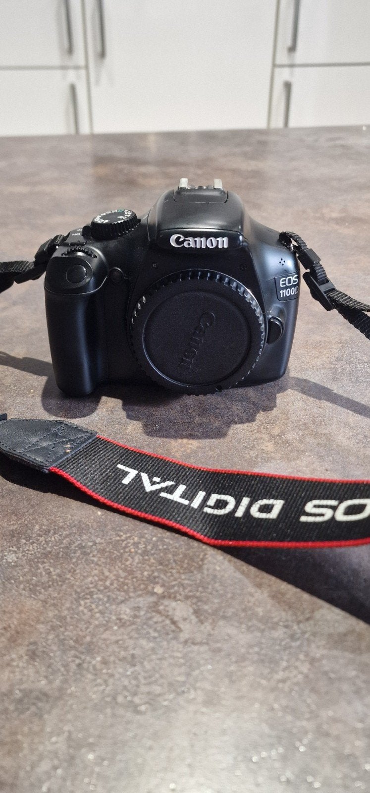 Canon EOS 1100D Spiegelreflexcamera (body), Audio, Tv en Foto, Gebruikt, Spiegelreflex, Canon, Bodydop