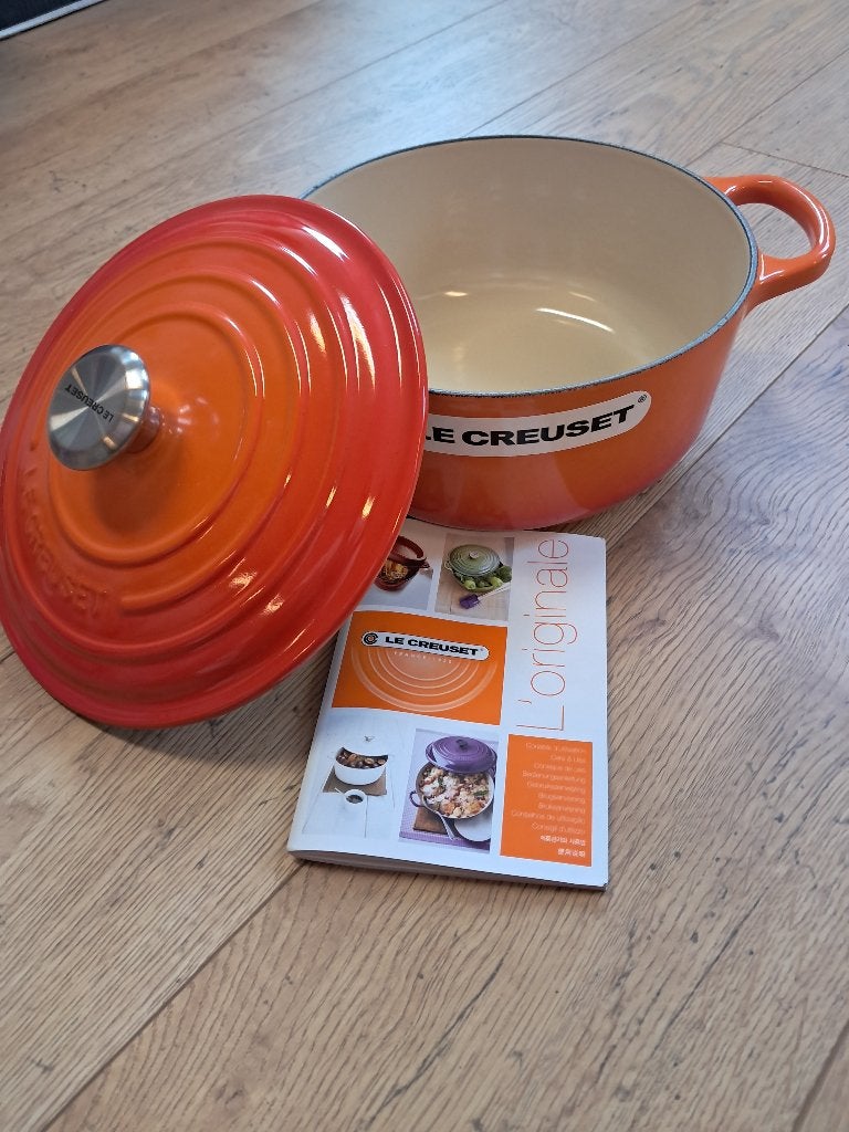 Gloednieuwe Le Creuset Gietijzeren Braadpan / Stoofpan 20 cm, Huis en Inrichting, Nieuw, Kansenkoop@gmail.com, Braadpan, Gietijzer