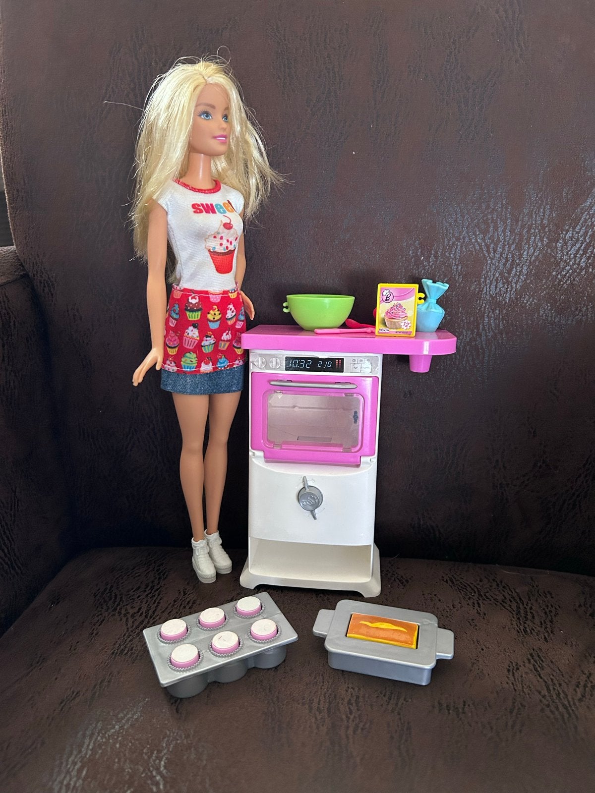 Barbie met bakoven speelset en accessoires, Ophalen of Verzenden, Gebruikt, Barbie