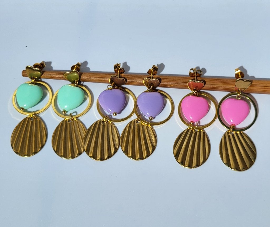Zomerse oorhangers met gekleurd hartje, stainless steel, Sieraden, Tassen en Uiterlijk, Overige materialen, Hangers, La Jefa Sieraden