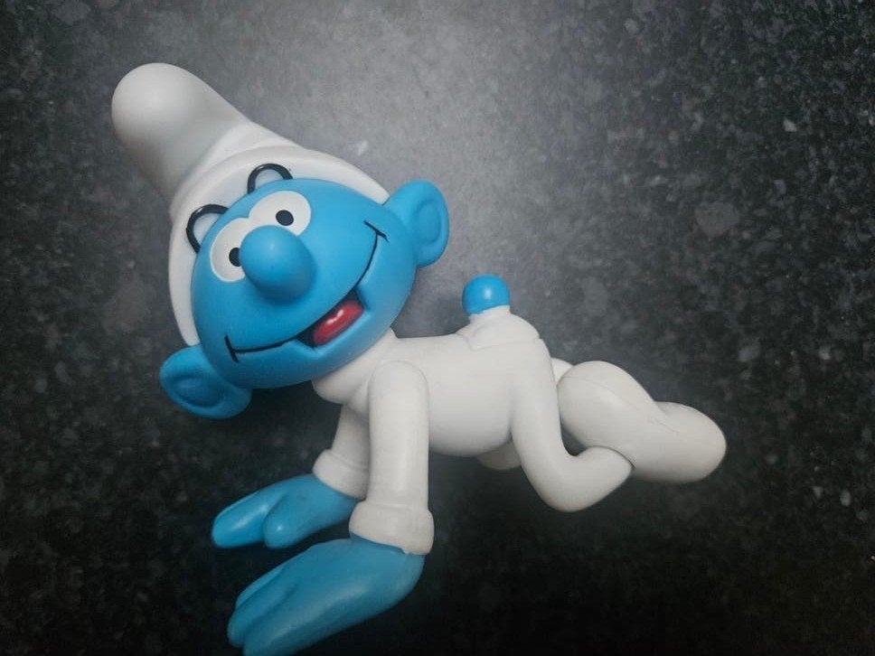 Smurf speelfiguur kruipend, Ophalen of Verzenden, Gebruikt