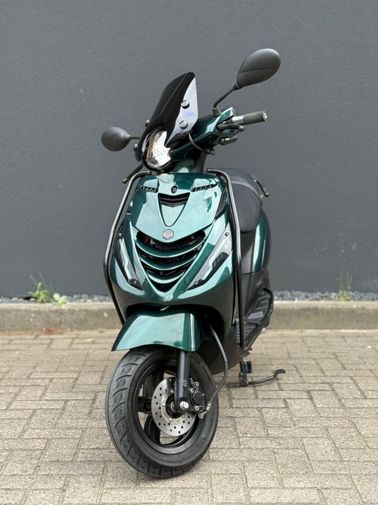 Piaggio Zip 4t iGet 2023 4.000km! Jaguar Green NIEUWSTAAT SP, Fietsen en Brommers, Ophalen, Maximaal 45 km/u, Zip, Zo goed als nieuw