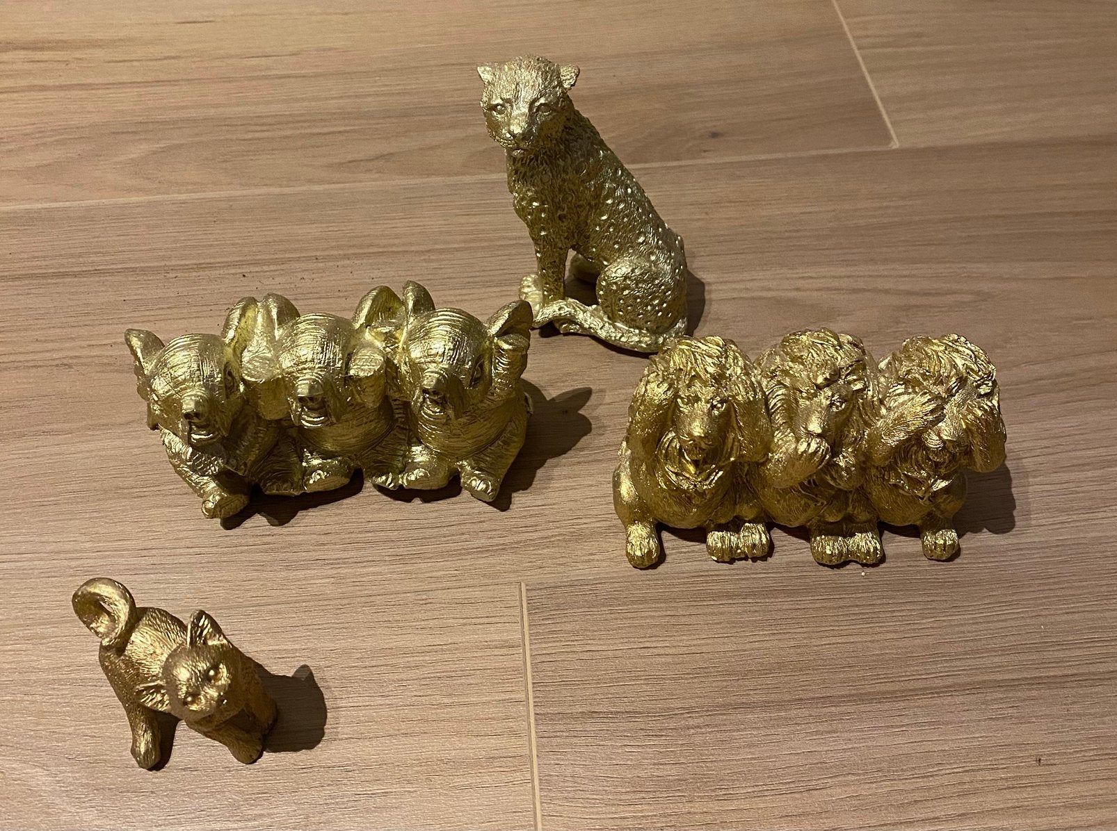 Nieuw goud kleur beeldjes beeld olifant leeuw tijger kat, Verzamelen, Ophalen of Verzenden, Nieuw, Dier