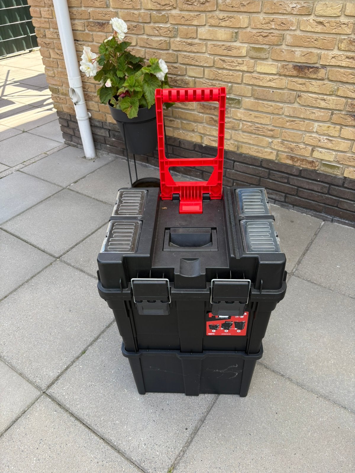 Nieuwe opbergkist op wielen, Ophalen, Nieuw