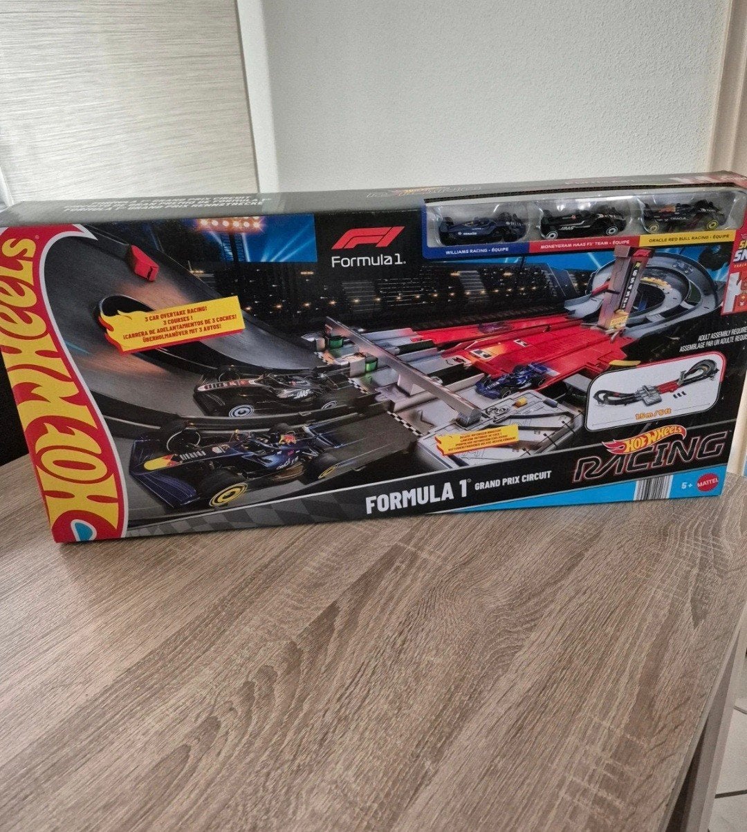 Hot wheels F1 racing formula 1 grand prix, Verzamelen, Overige generaties, Ophalen of Verzenden, Zo goed als nieuw