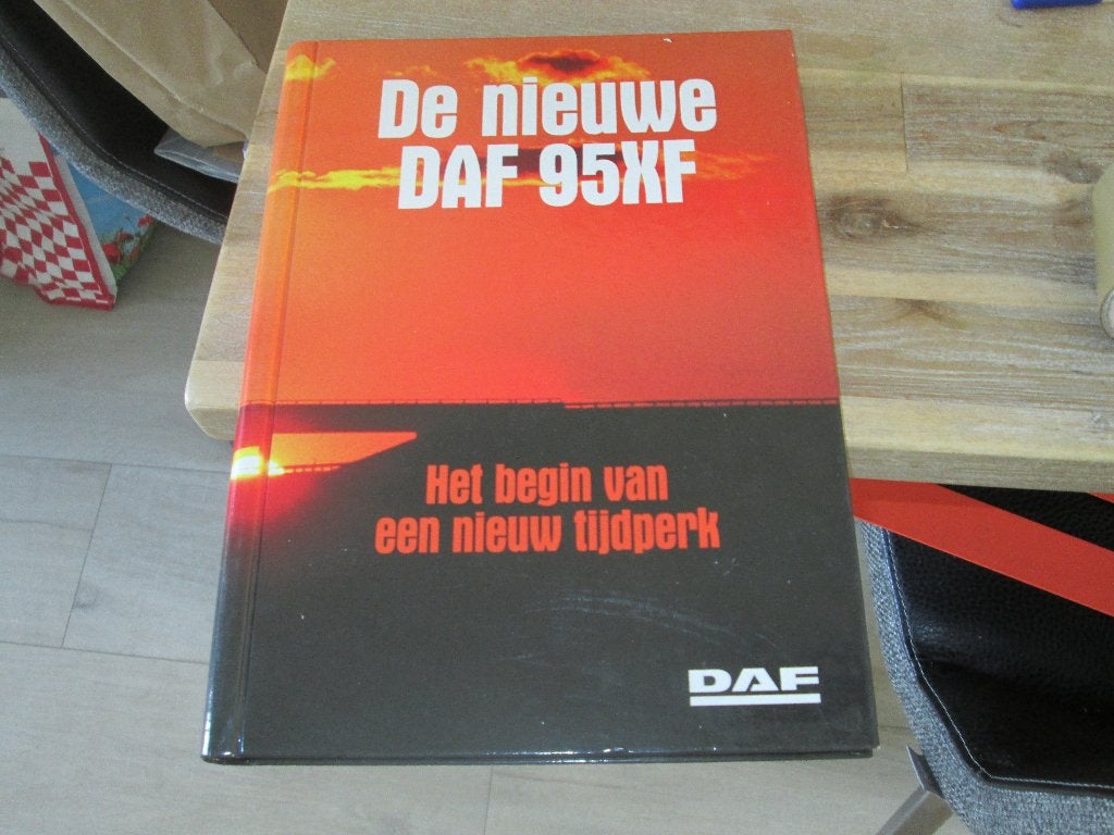 De nieuwe DAF 95XF: Het begin van een nieuw tijdperk, Onbekend, Nieuw, Ophalen of Verzenden, Overige merken