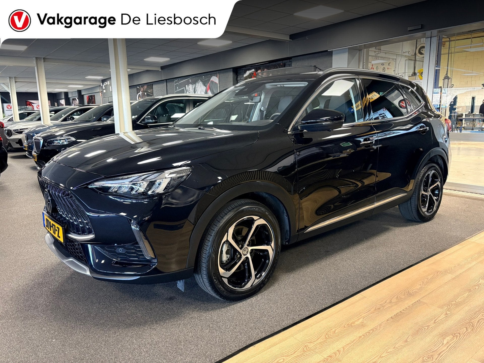 MG EHS 1.5 TGDI Luxury PHEV facelift / automaat / 360camera, Auto's, 12 maanden, Gebruikt, 4 cilinders, Zwart