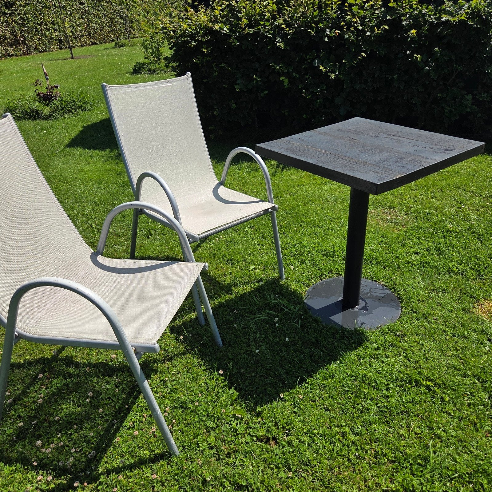 Tuinset Tuintafel en 2 tuinstoelen stapelbaar, Gebruikt, Tuinset, Eettafel, Ophalen