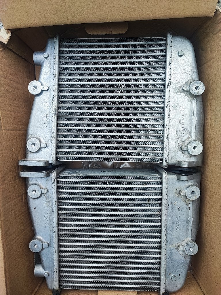 Nissan GTR GT-R R35 VR38DETT intercooler Links + Rechts, Ophalen of Verzenden, Nissan, Info@nissan.nl, Japan