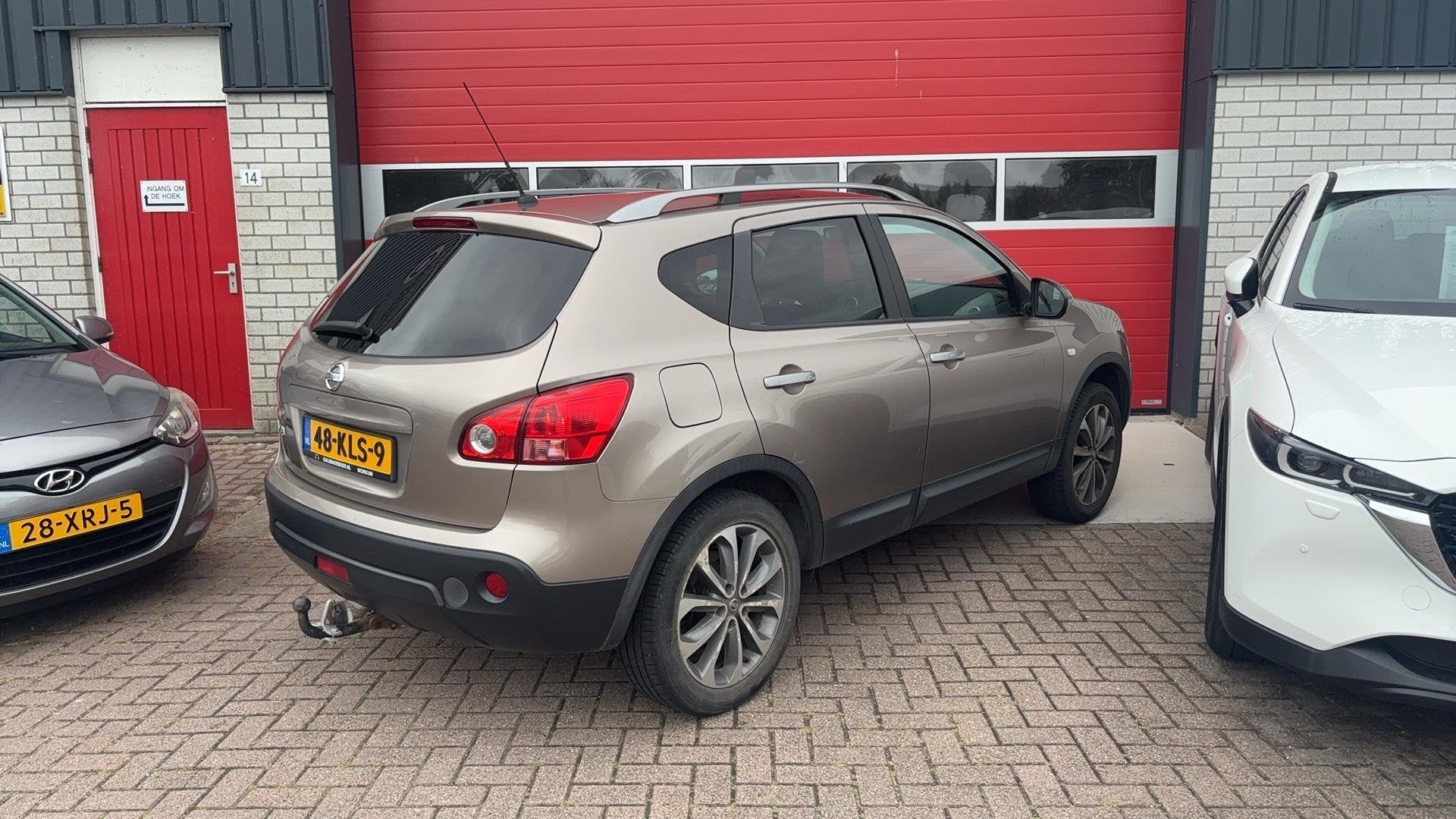 Nissan Qashqai 1.6 Connect Edition TREKHAAK / PANORAMADAK /, Auto's, Voorwielaandrijving, 1272 kg, Gebruikt, 4 cilinders