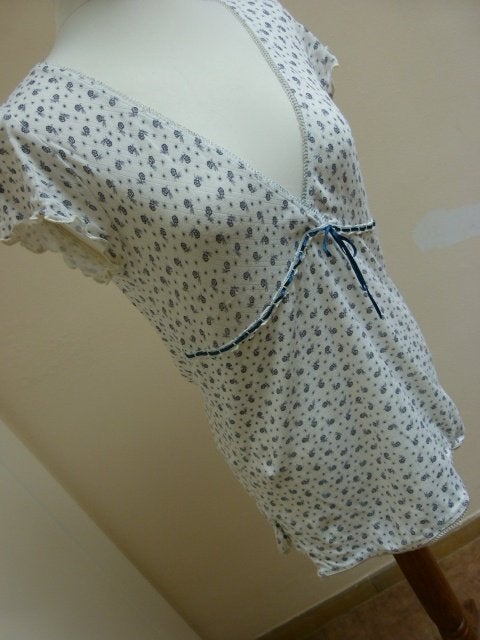 Top Vanilia L 42 44 met wit met blauw lint bloemen, Meerkleurig, Vanilia, Maat 42/44 (L), Ophalen of Verzenden