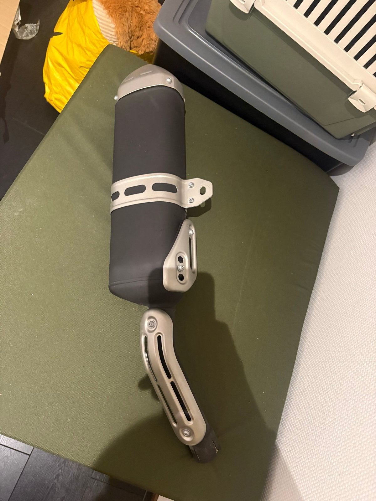 OEM uitlaat Tenere 700 - als nieuw!, Ophalen of Verzenden, Nieuw