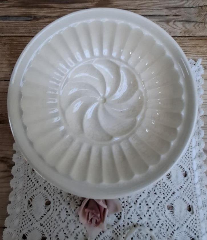 Ronde creme aardewerk puddingvorm, Ophalen of Verzenden