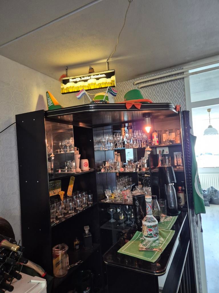 Gezellige thuisbar met veel opbergruimte, Ophalen of Verzenden, Gebruikt