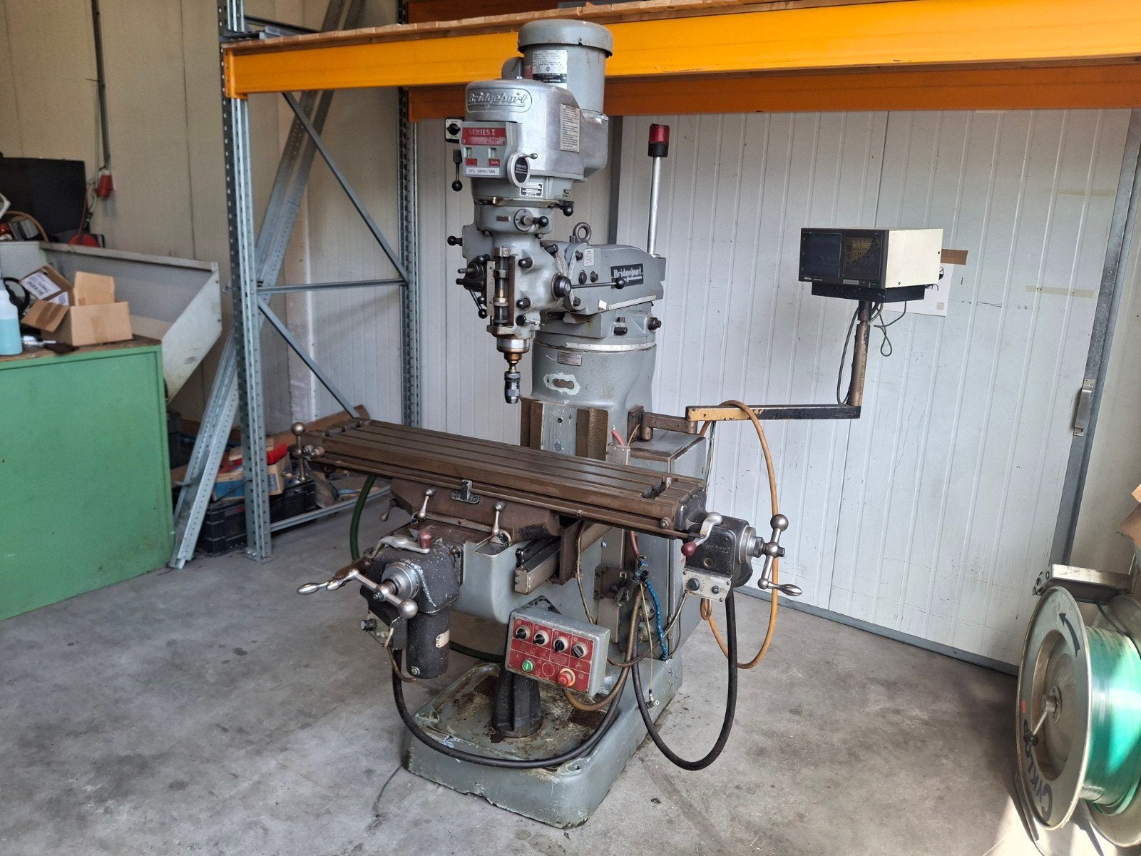 Bridgeport freesmachine series I 2 HP met toebehoren, Ophalen