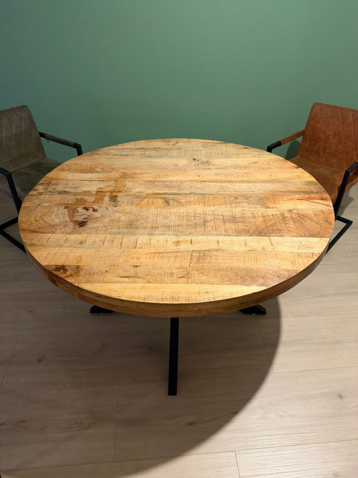 Mangotafel rond 130cm (zonder stoelen!), Ophalen, Rond, Zo goed als nieuw, 75 – 100