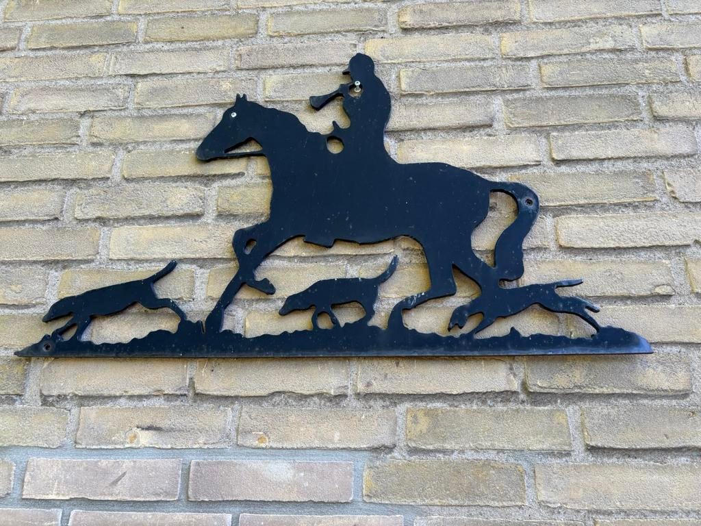 Metalen wanddecoratie jager te paard met honden, Ophalen of Verzenden, Zo goed als nieuw