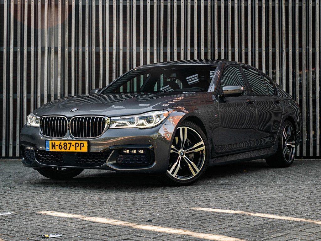 BMW 7-serie 740i 327pk High-Exe. M-Sport|BTW|Schuifdak|Laser, Auto's, Automaat, Achterwielaandrijving, Gebruikt, 1700 kg
