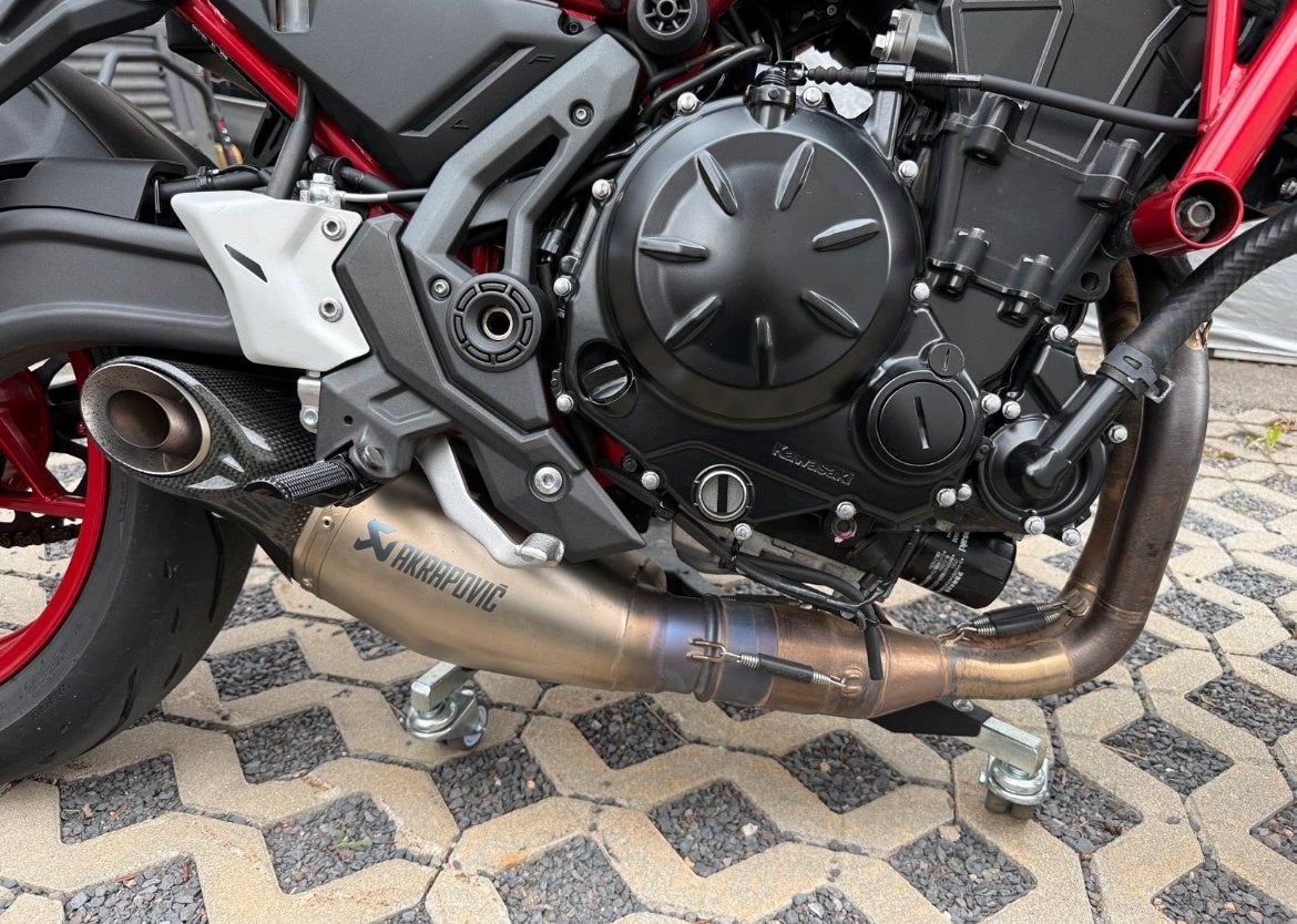 Akrapovic volledig systeem Kawasaki Z650/ Ninja 650, Motoren, Ophalen of Verzenden, Gebruikt
