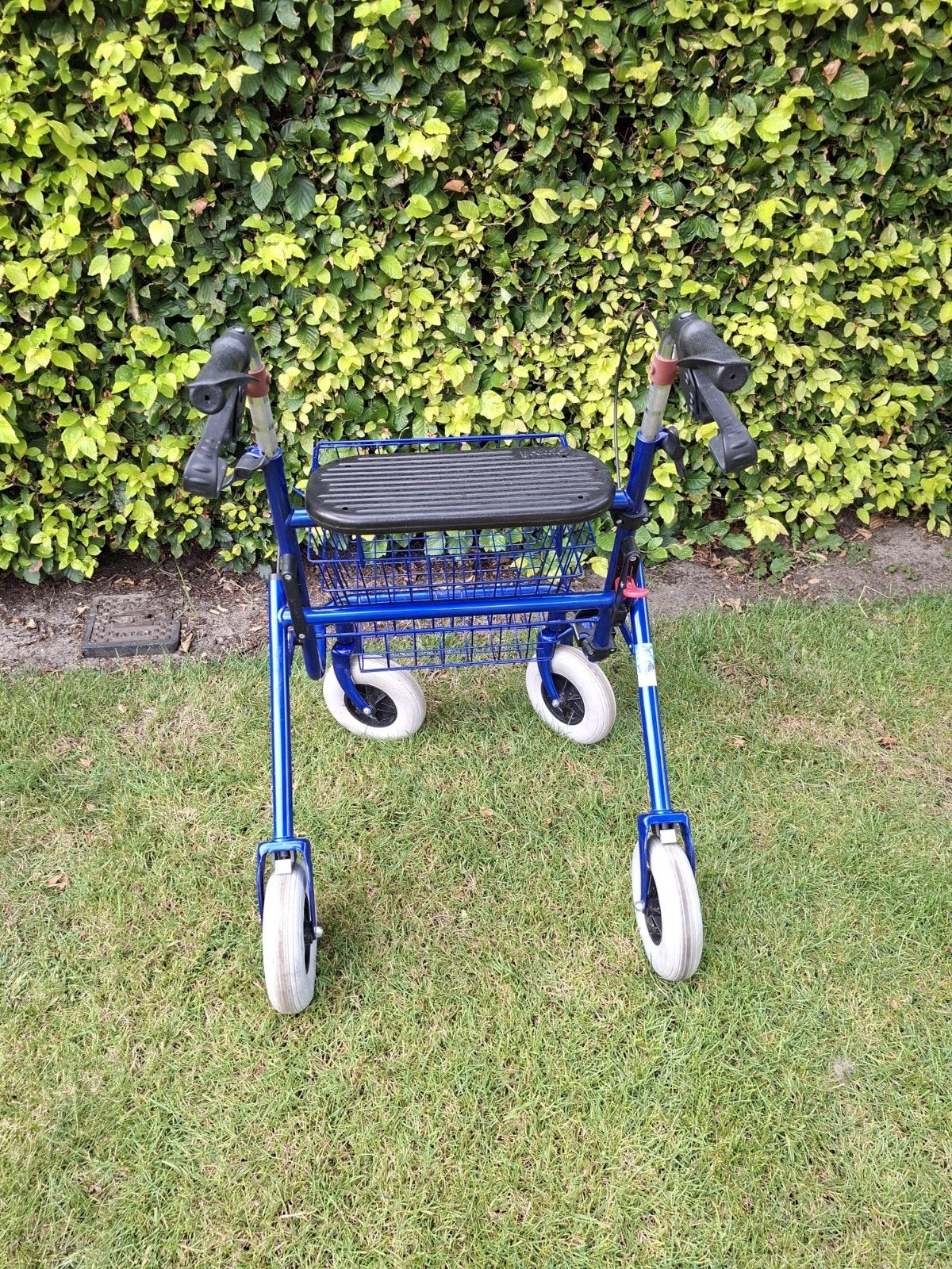 inklapbaar rollator, Ophalen, Zo goed als nieuw